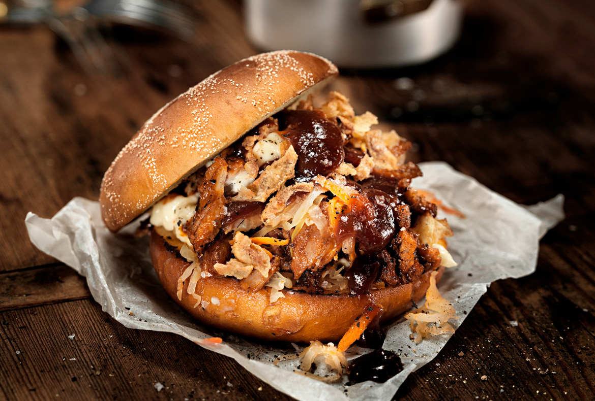 FRISCO BUN MED PULLED PORK